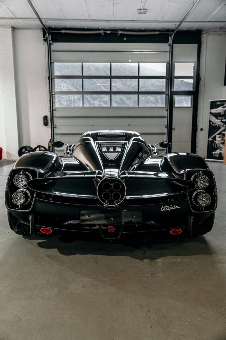 PAGANI UTOPIA